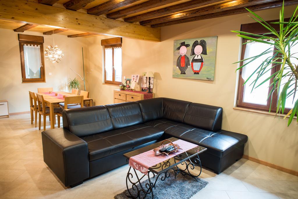 Maison A Colombage De 1602 Wintzenheim Bagian luar foto