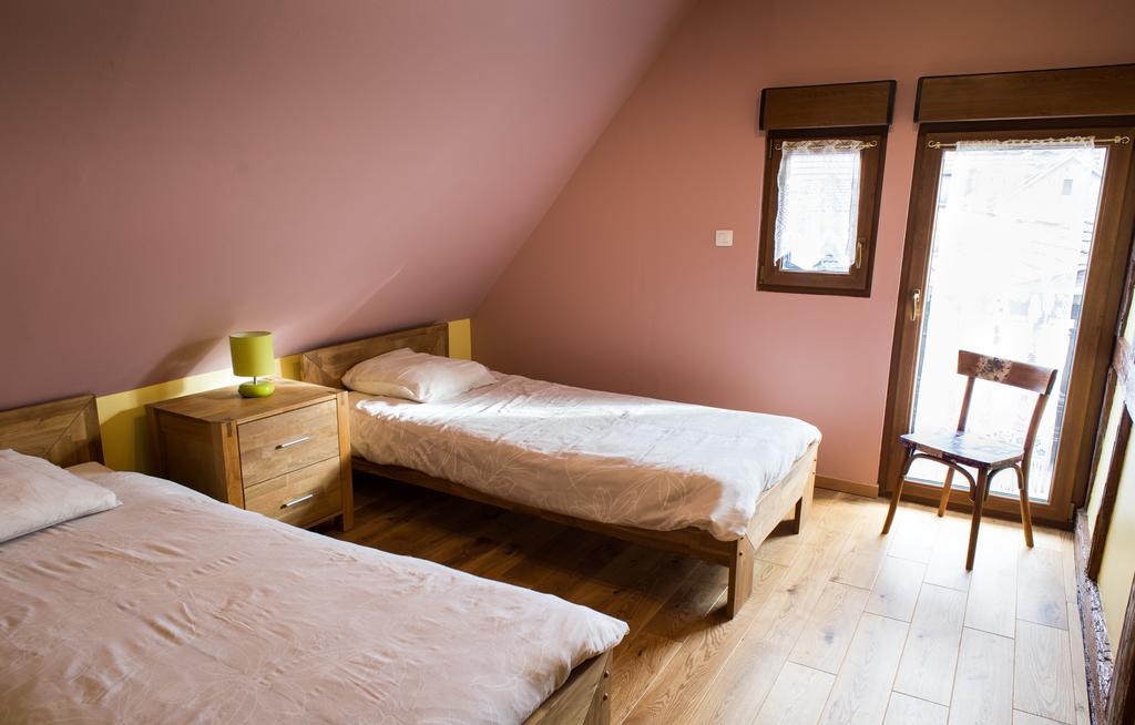 Maison A Colombage De 1602 Wintzenheim Bagian luar foto